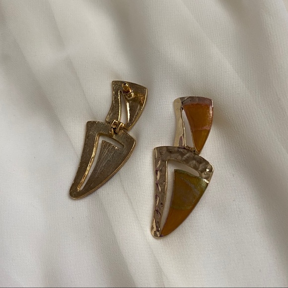 VTG Gold Neutral Double Tooth Clip Earrings - Picture 5 of 6